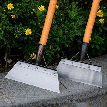 Cleaning Flat Shovel